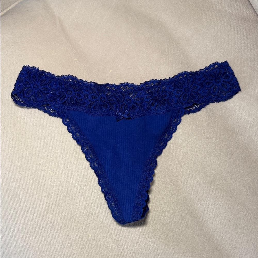 New SO Lace Thong